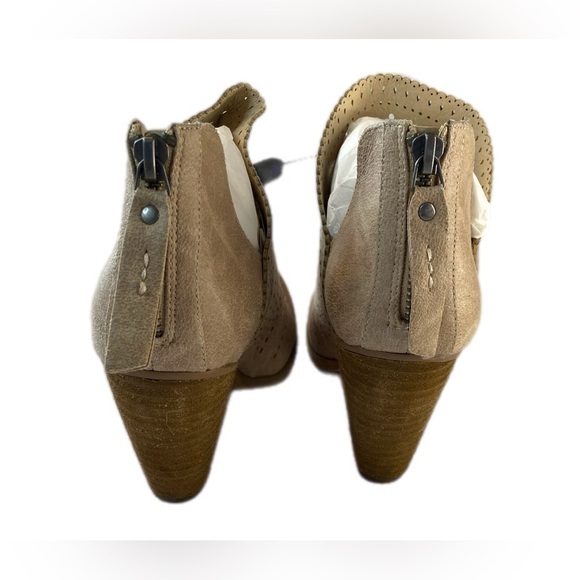 Not Rated Booties size 8  New  no box  never wore - Picture 13 of 14